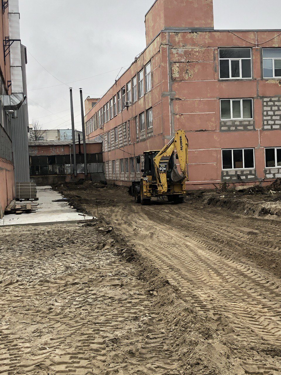 Підготовчі роботи перед укладанням бетонного дорожнього покриття