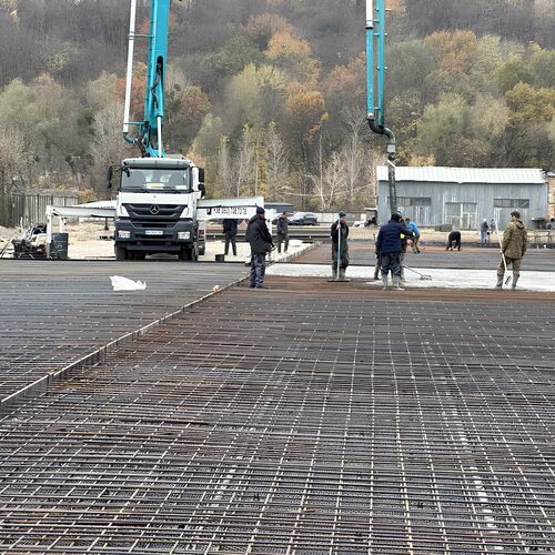 Заливка монолітної плити фундаменту