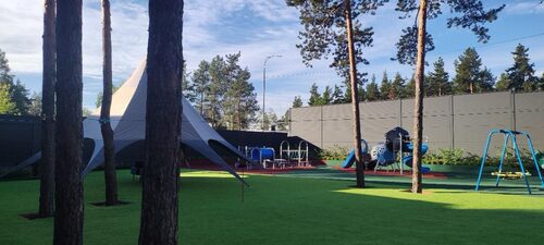 Паркани та огорожі із сендвіч-панелей