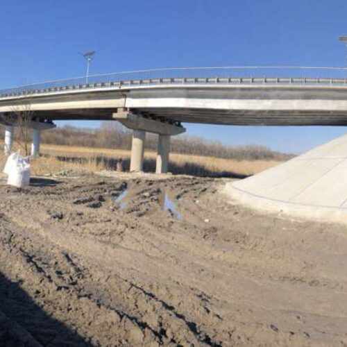 Оздоблення та фарбування мосту